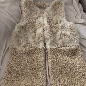 Faux fur vest with pockets
